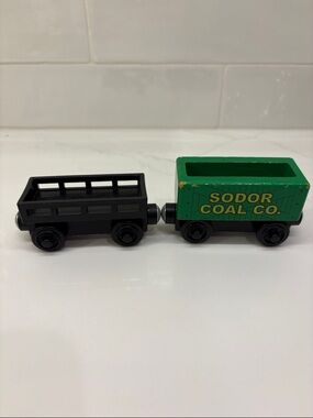 Thomas & Friends Wooden Railway Sodor Coal Co & Cargo Car